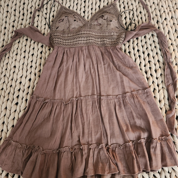 Lace Detail Brown Mini Dress - Picture 2 of 4
